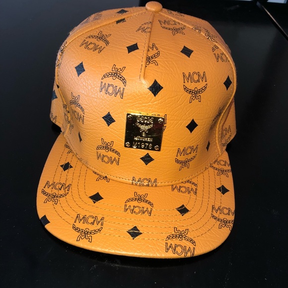 mcm snapback